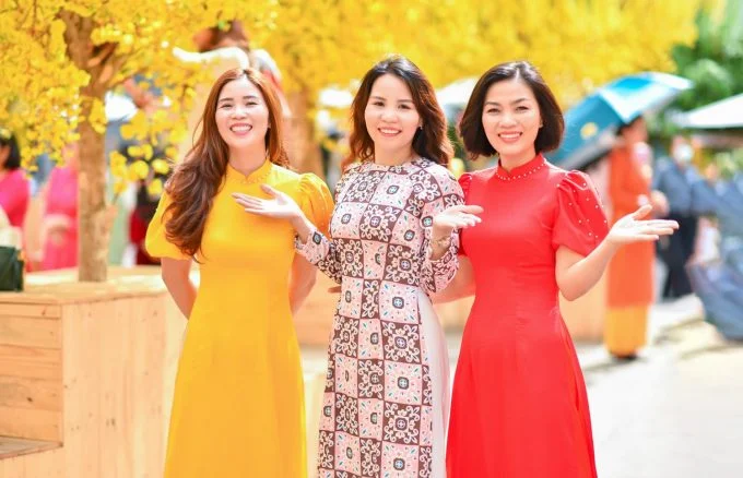 Anh ao dai dep 2023 15 min 680x438 - Báo giá dịch vụ chụp ảnh tết tại Tp.HCM – HThao Studio