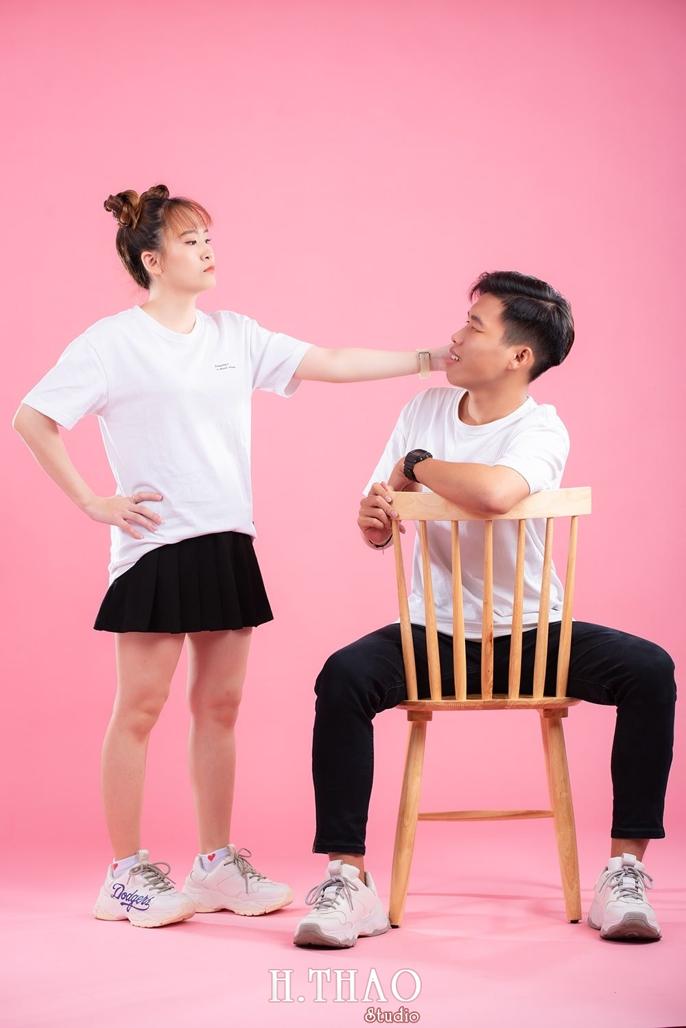 Anh couple 8 - 35 cách tạo dáng chụp ảnh đôi lãng mạn nhất - HThao Studio