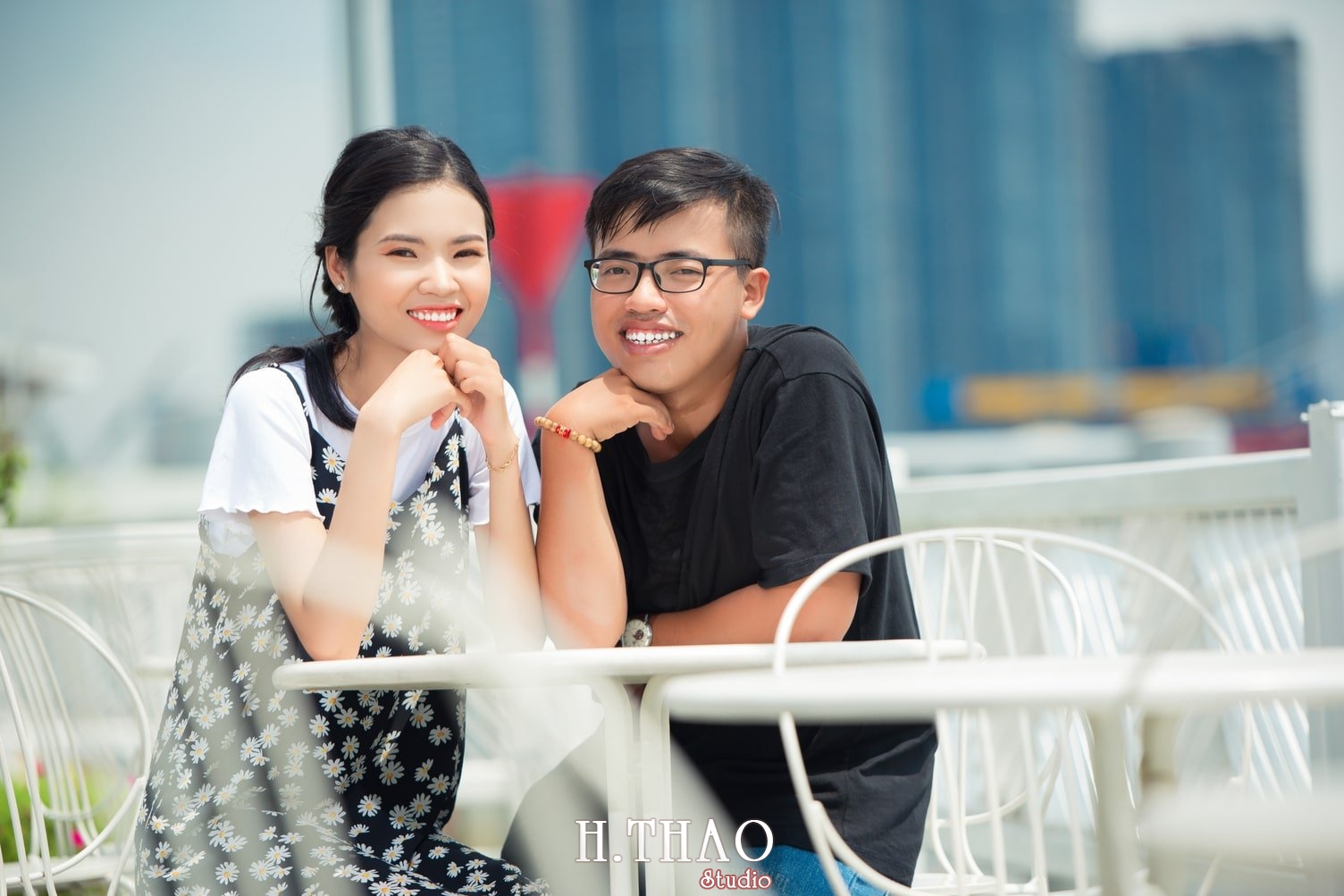 Anh couple dang yeu 21 - Bộ ảnh couple rất đáng yêu chụp tại  bến tàu ở Tp.HCM – HThao Studio