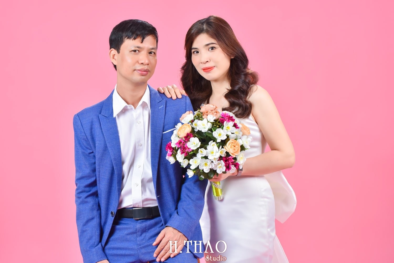 Anh gia dinh 4 nguoi 13 min - Chụp ảnh kỷ niệm 15 năm ngày cưới gia đình chị Tho- HThao Studio