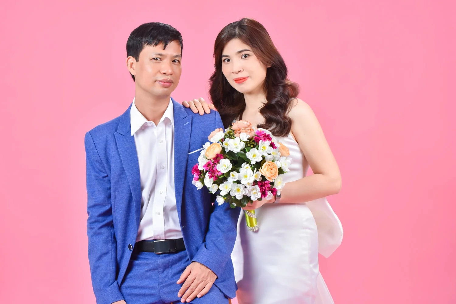 Anh gia dinh 4 nguoi 13 min - Chụp ảnh kỷ niệm 15 năm ngày cưới gia đình chị Tho- HThao Studio
