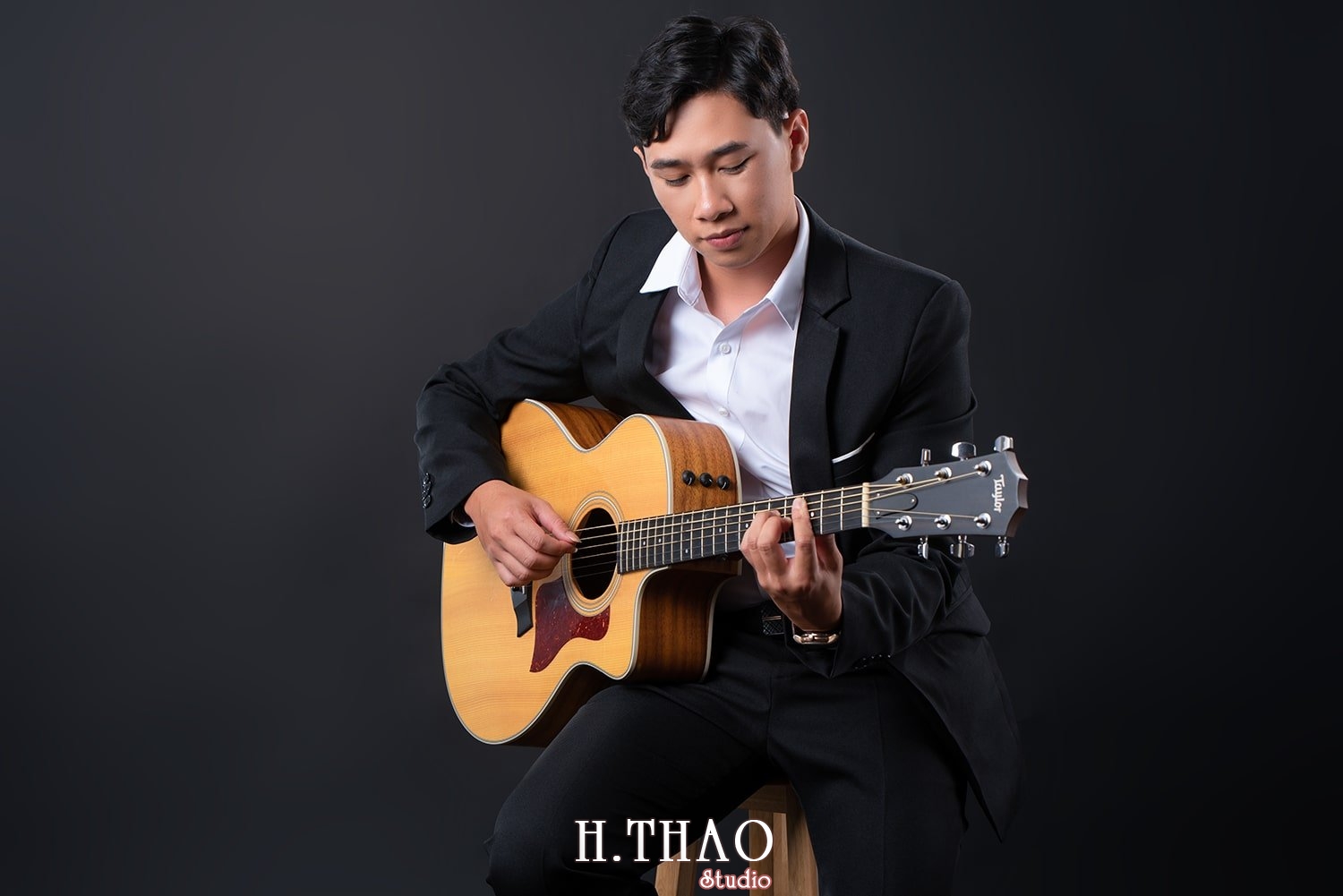 Anh profile 21 - Tổng hợp ảnh profile nghề nghiệp Tháng 3 - HThao Studio