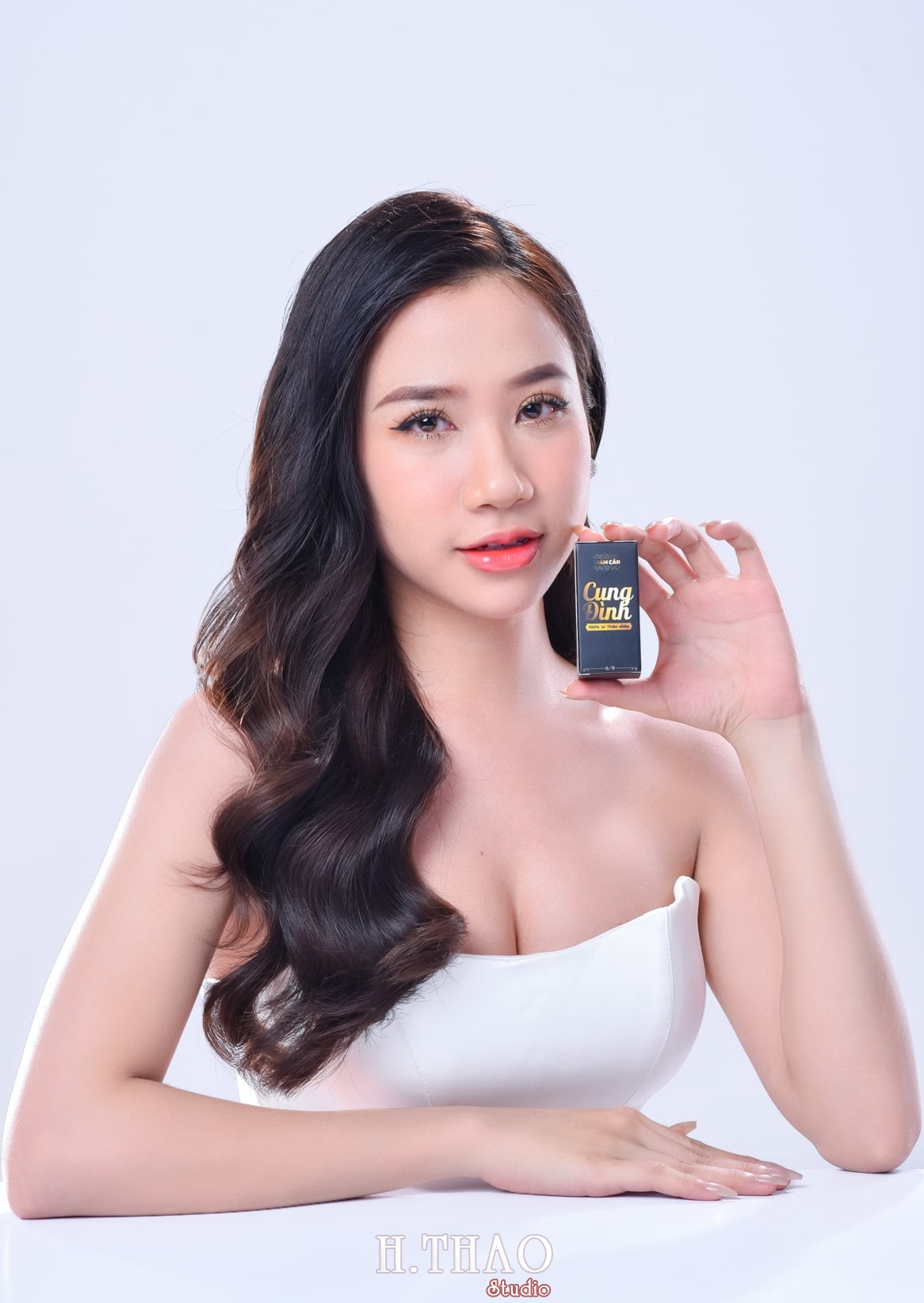 Anh quang cao beauty 3 - Dịch vụ chụp ảnh quảng cáo sản phẩm với người mẫu – HThao Studio