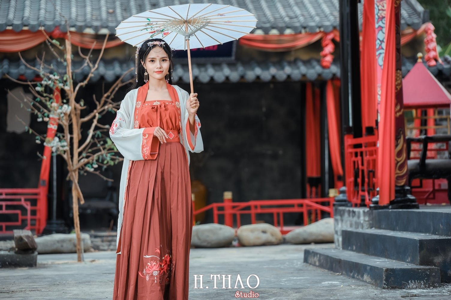 Anh tieu long nu 12 - Bộ ảnh cổ trang chụp theo concept tiểu long nữ nhẹ nhàng - HThao Studio