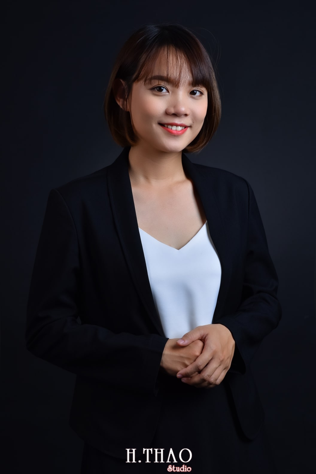 Doanh nhan nghe thuat 7 min - Studio chụp ảnh chân dung đẹp ở Tp.HCM – HThao Studio