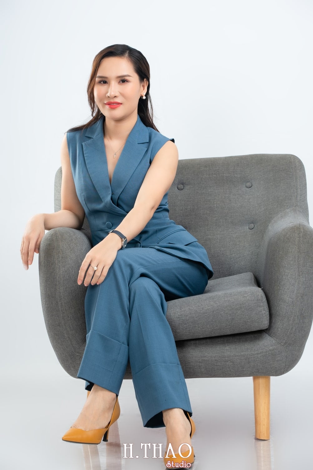 Doanh nhan nu 17 - Ảnh nữ doanh nhân bất động sản, phó TGĐ Express Ms.Nho – HThao Studio