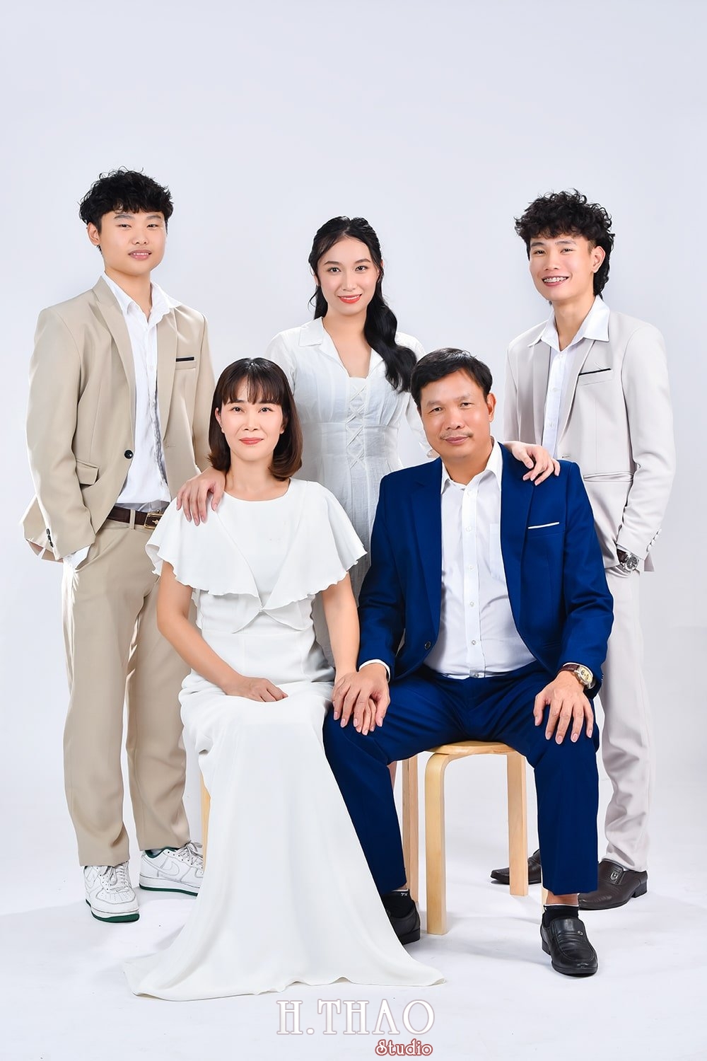 Anh 13 size nho 1 min - Studio chuyên chụp ảnh chân dung gia đình đẹp ở Tp.HCM- HThao Studio