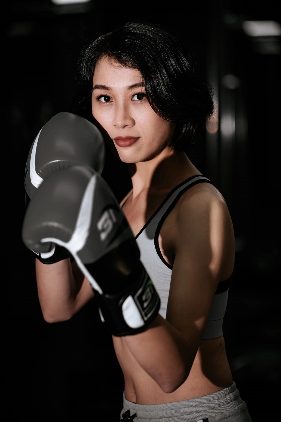 Anh chi Ngoc 27 min - Góc ảnh cô gái mạnh mẽ yêu thích Boxing – HThao Studio