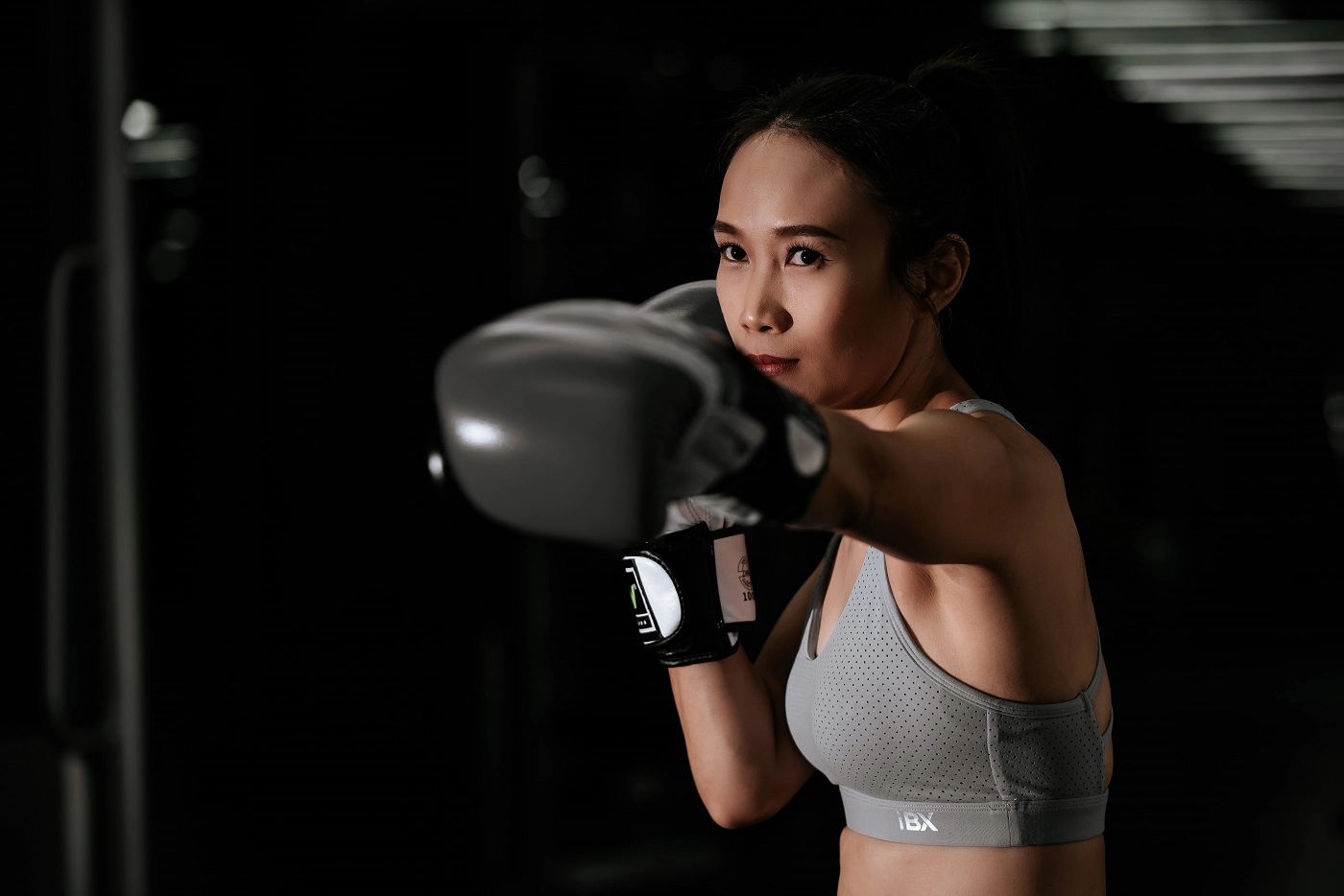 Anh chi Ngoc 36 min - Góc ảnh cô gái mạnh mẽ yêu thích Boxing – HThao Studio