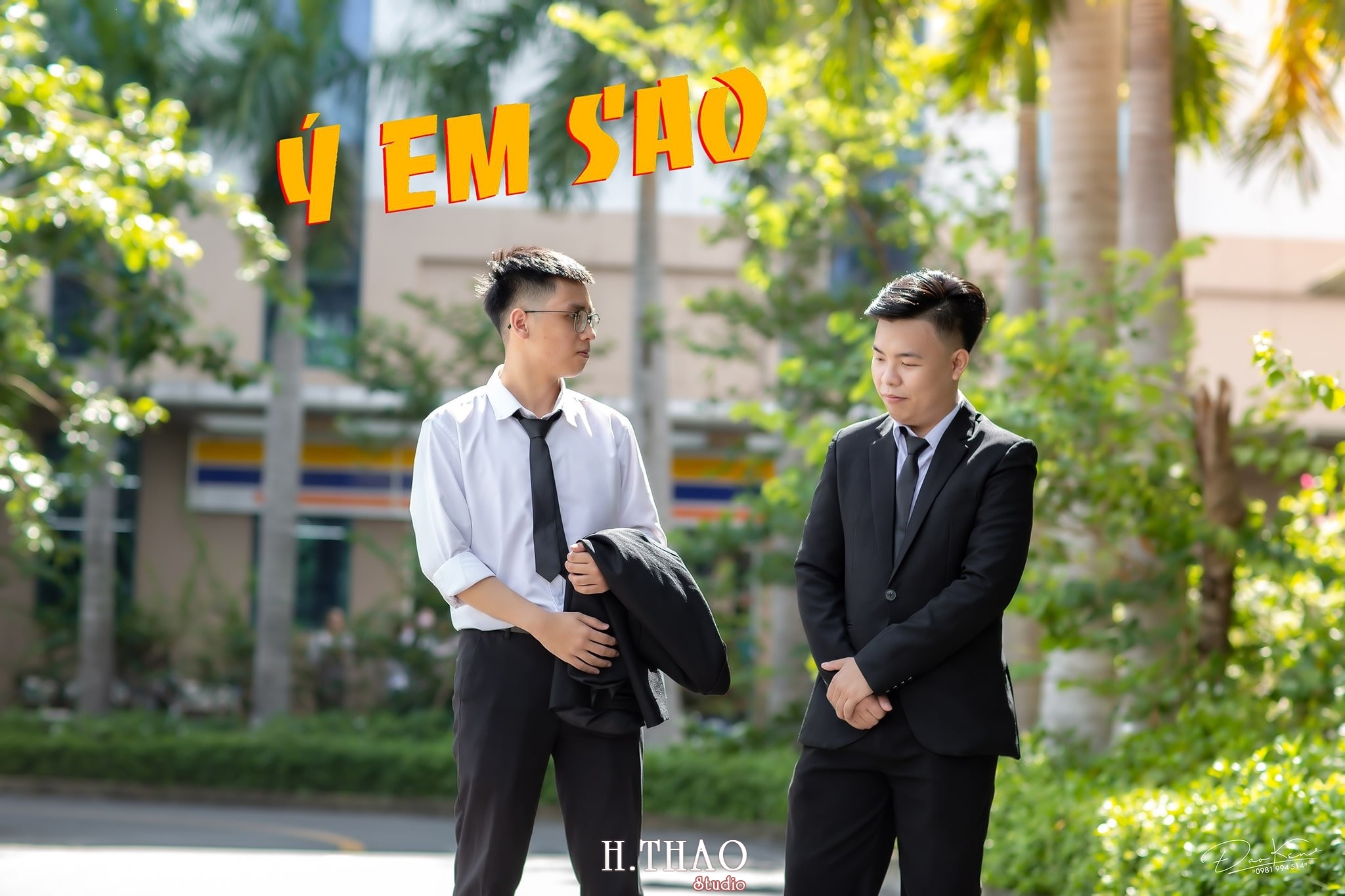 Ky yeu lop 17C7 1 min - Bộ ảnh kỷ yếu "siêu chất" của sinh viên HuTech - HThao Studio