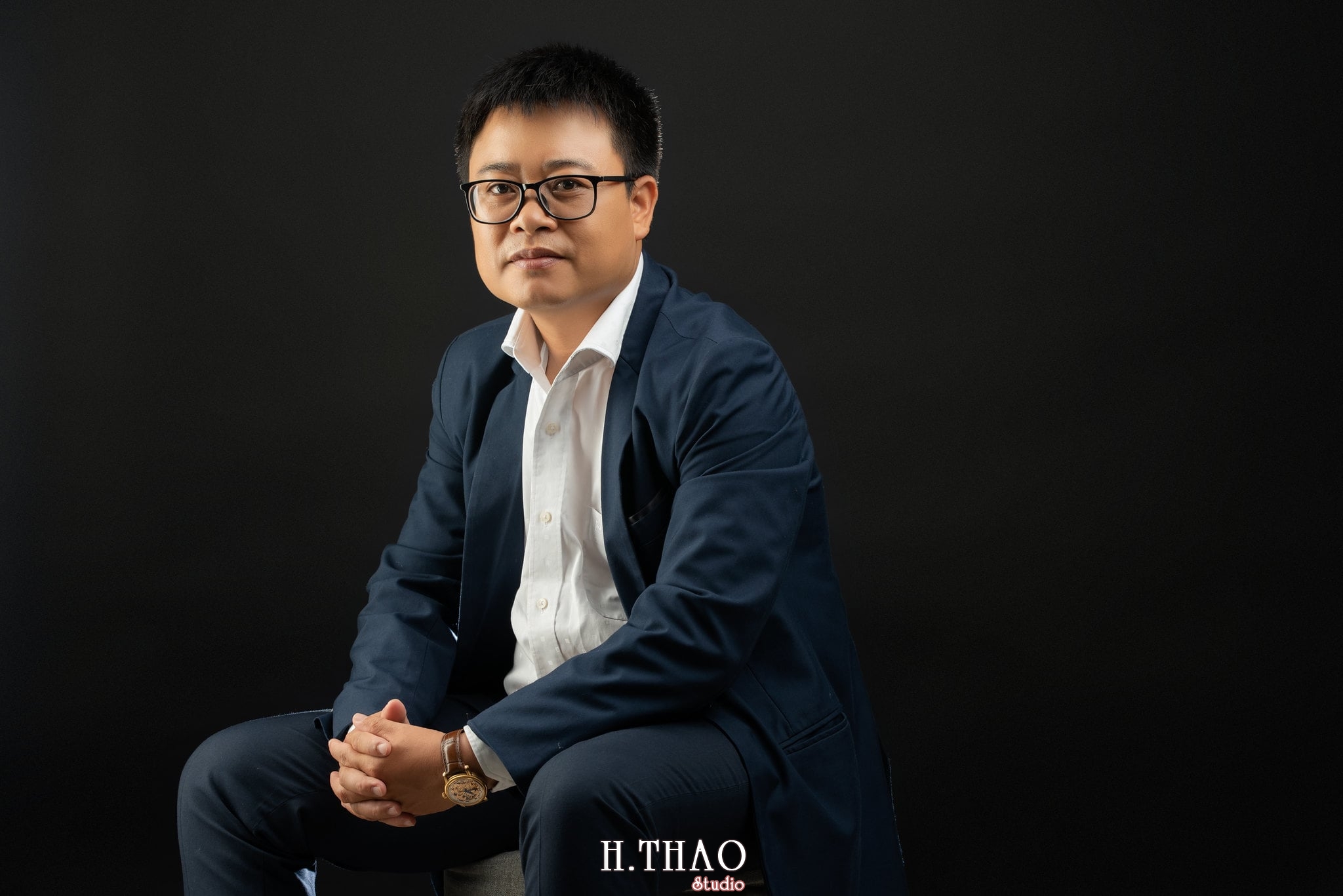 Anh Hoang 11 min - Album ảnh giám đốc Hoàng VIB lịch lãm - HThao Studio