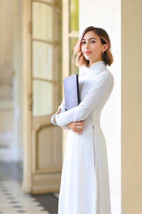 Anh ao dai 10 min 585x878 - B&aacute;o gi&aacute; chụp ảnh ngoại cảnh 1 người nam nữ tại Tp.HCM