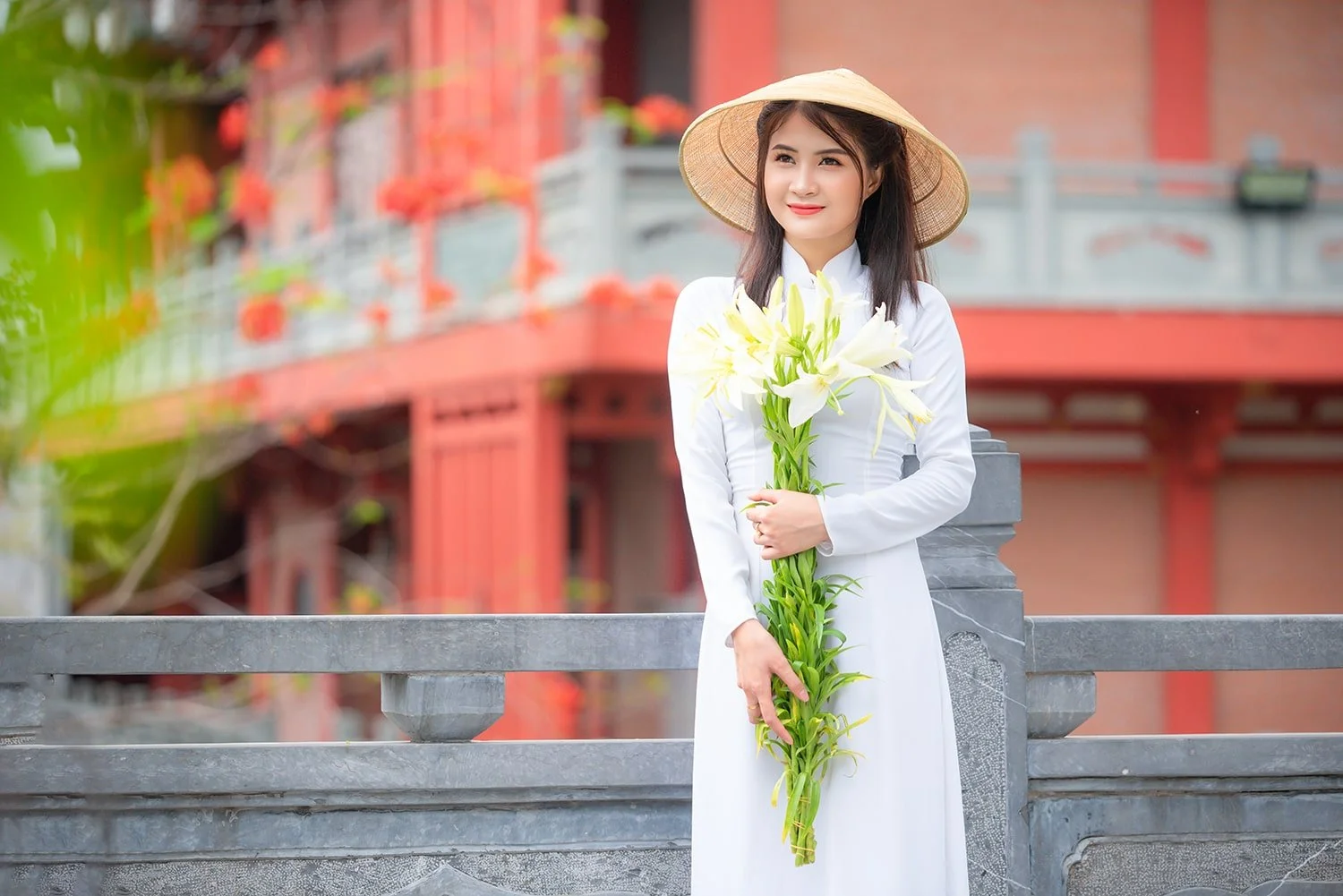 Ao dai hoa loa ken 16 1 - Địa điểm chụp ảnh áo dài đẹp ở Thành phố Hồ Chí Minh