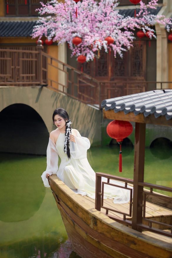 Slay concept 2 585x878 - B&aacute;o gi&aacute; chụp ảnh ngoại cảnh 1 người nam nữ tại Tp.HCM