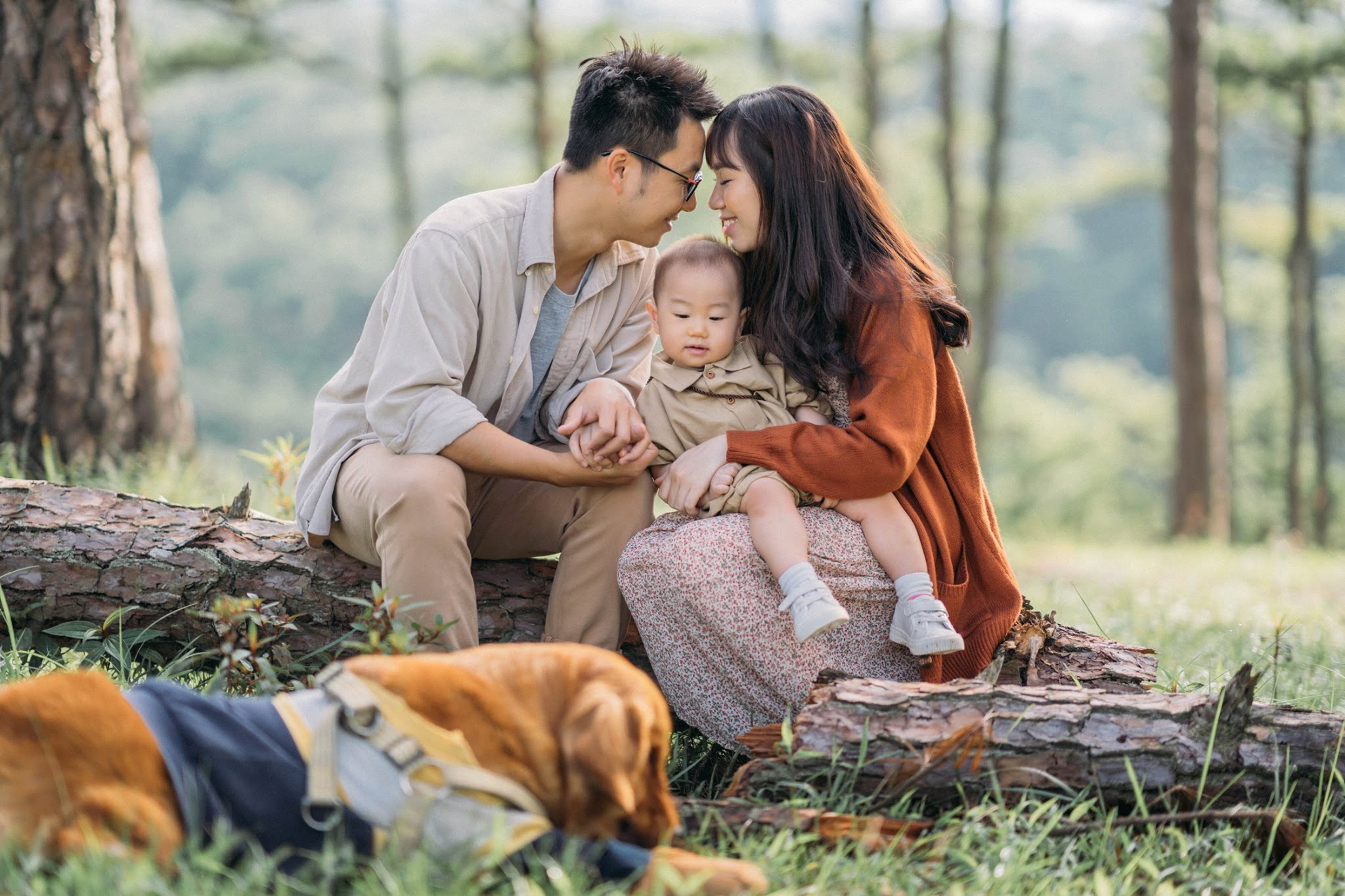 3 chung ta la mot gia dinh - 19 cách tạo dáng chụp ảnh gia đình tự nhiên nhất - HThao Studio
