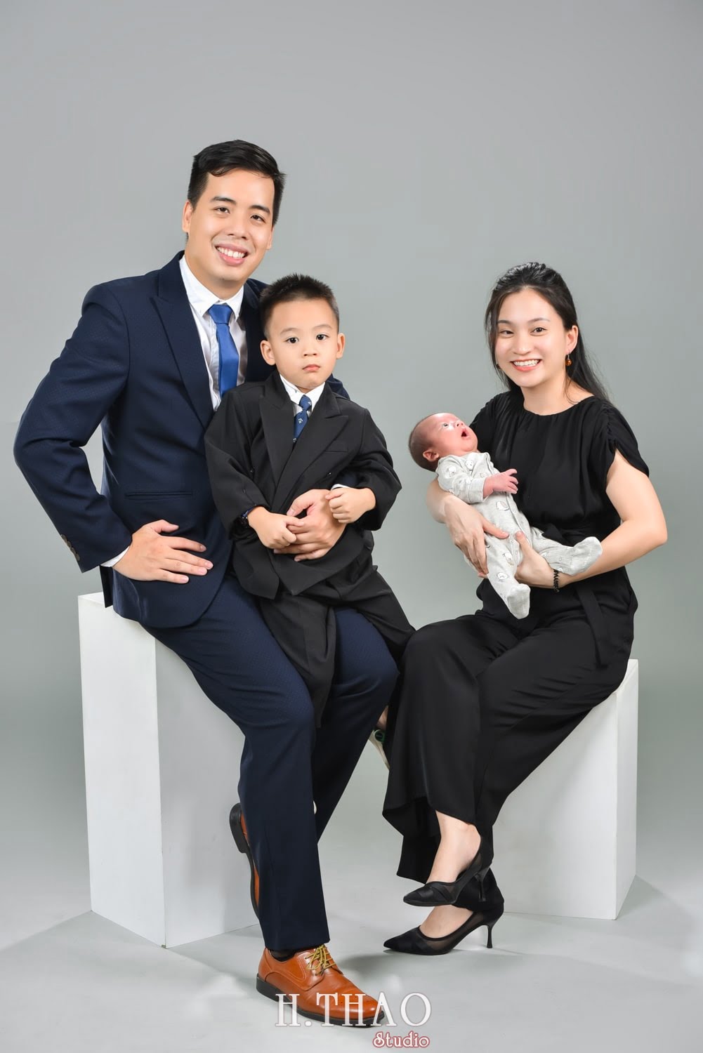 Anh gia dinh dep 8 min - Chụp ảnh gia đình kiểu hàn quốc, concept & giá chụp tại Tp.HCM – HThao Studio