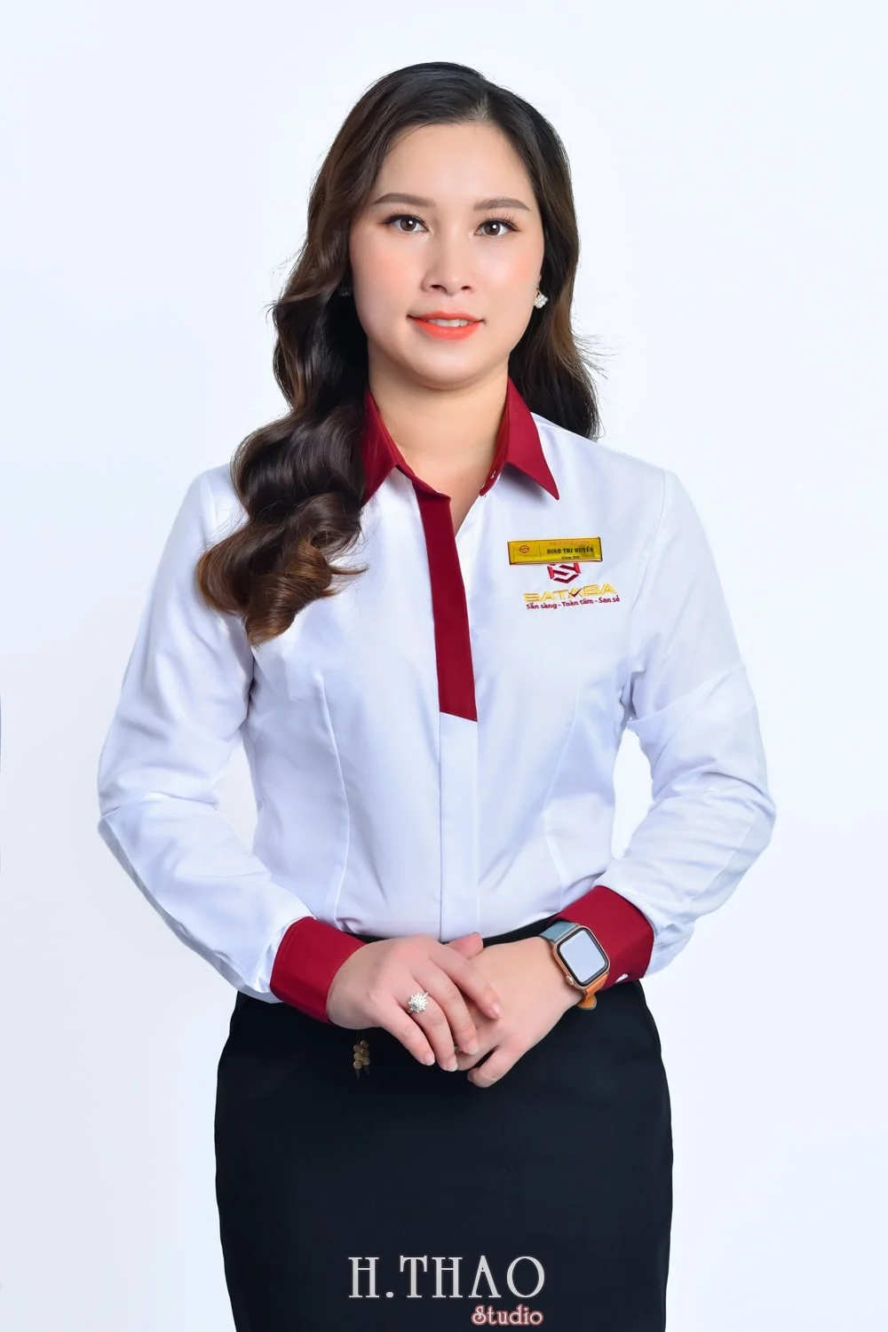 Anh cong ty 1 min - Dịch vụ chụp ảnh tập thể công ty chuyên nghiệp tại Tp.HCM – HThao Studio
