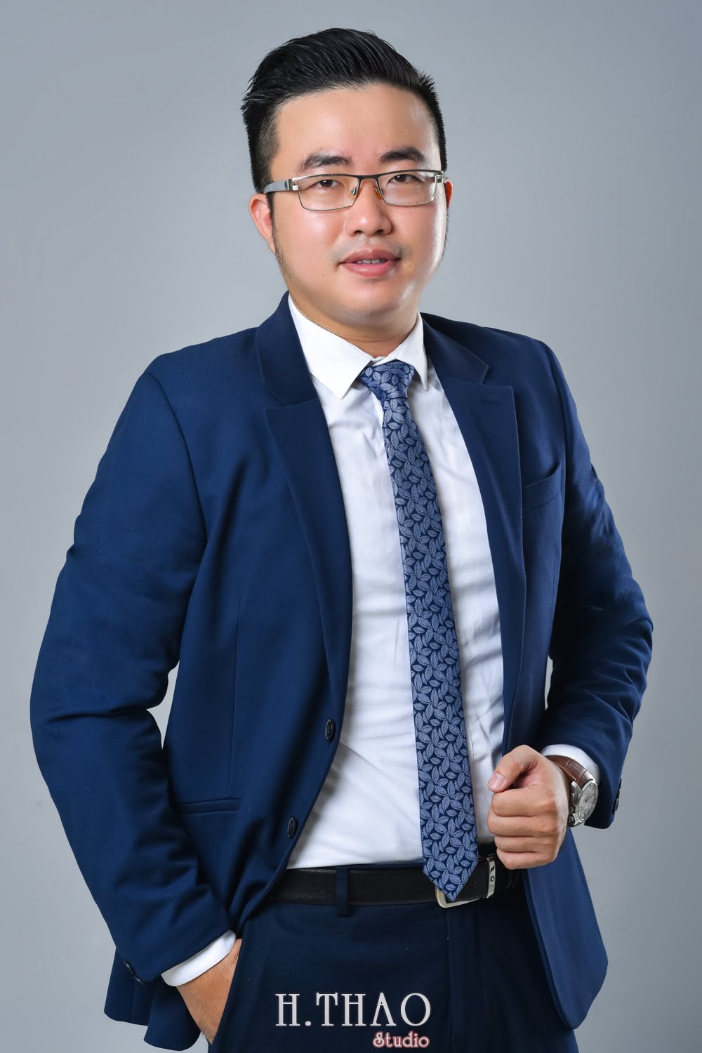 Anh profile cong ty 10 - Tổng hợp ảnh profile nghề nghiệp bác sĩ, ngân hàng đẹp- HThao Studio
