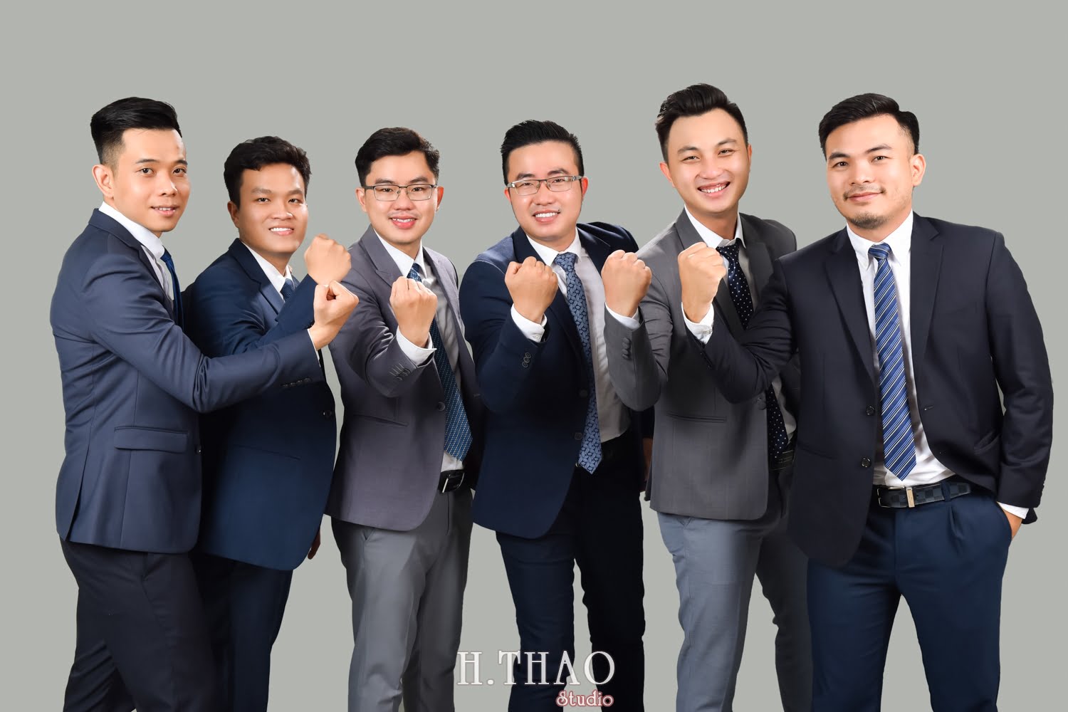 Anh profile cong ty 14 - #3 concept chụp ảnh công ty chuyên nghiệp nhất hiện nay – HThao Studio