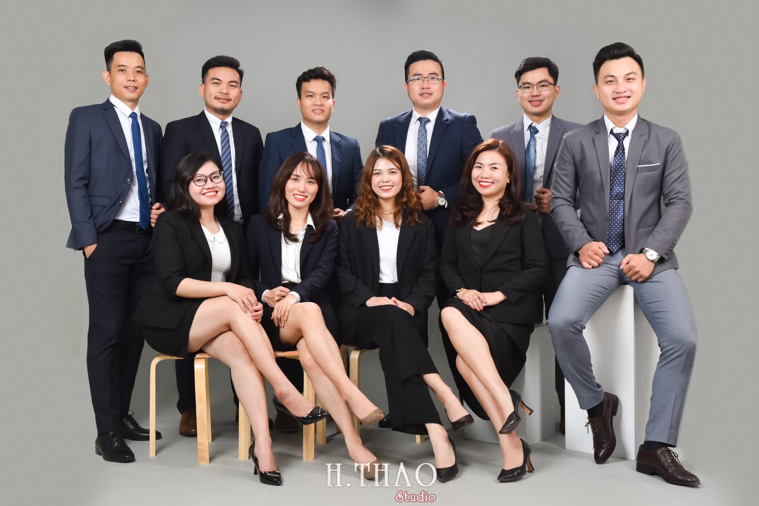 Anh profile cong ty 15 - Chụp ảnh profile cho đội nhóm sale ngân hàng - HThao Studio