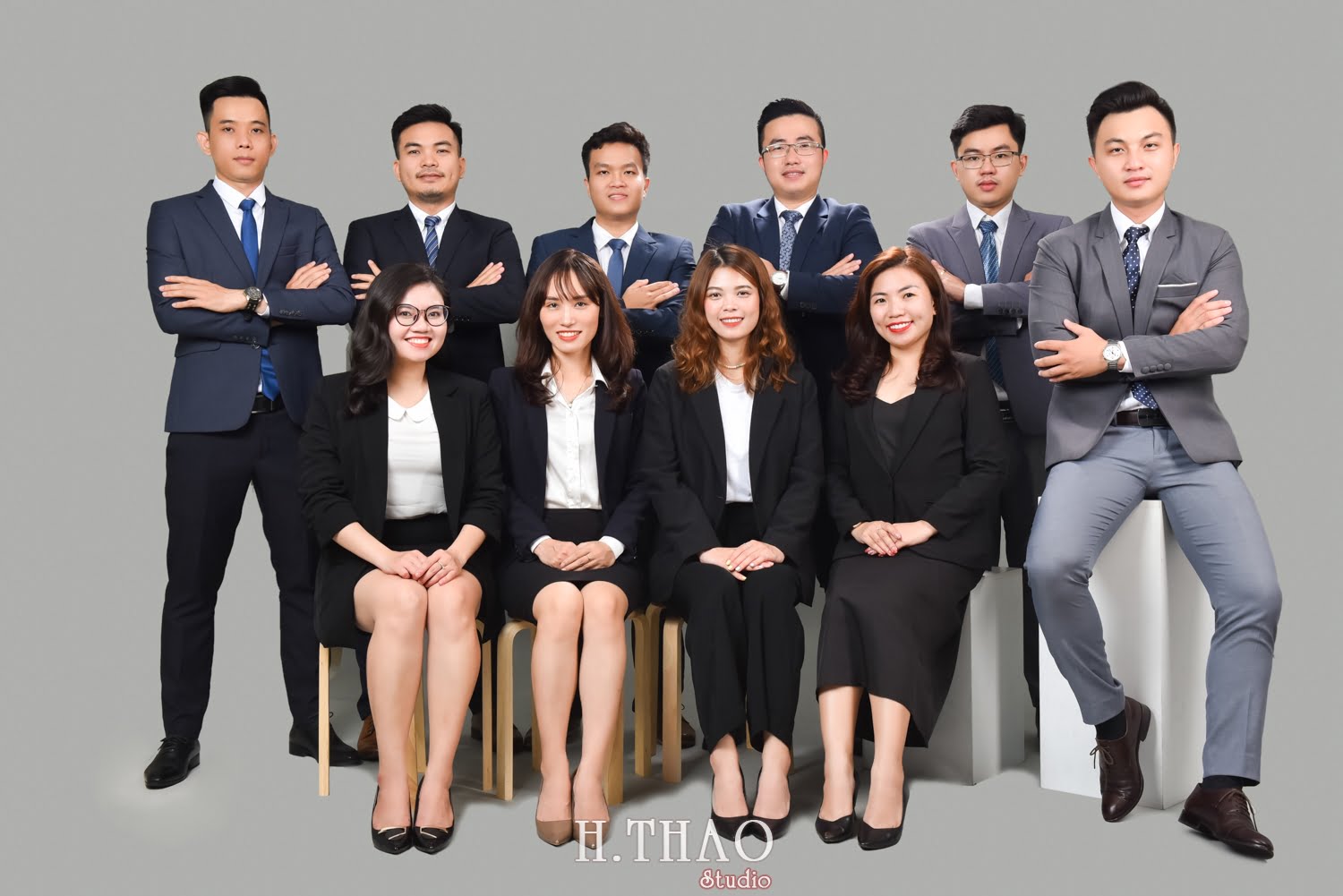 Anh profile cong ty 16 - Chụp ảnh profile cho đội nhóm sale ngân hàng - HThao Studio