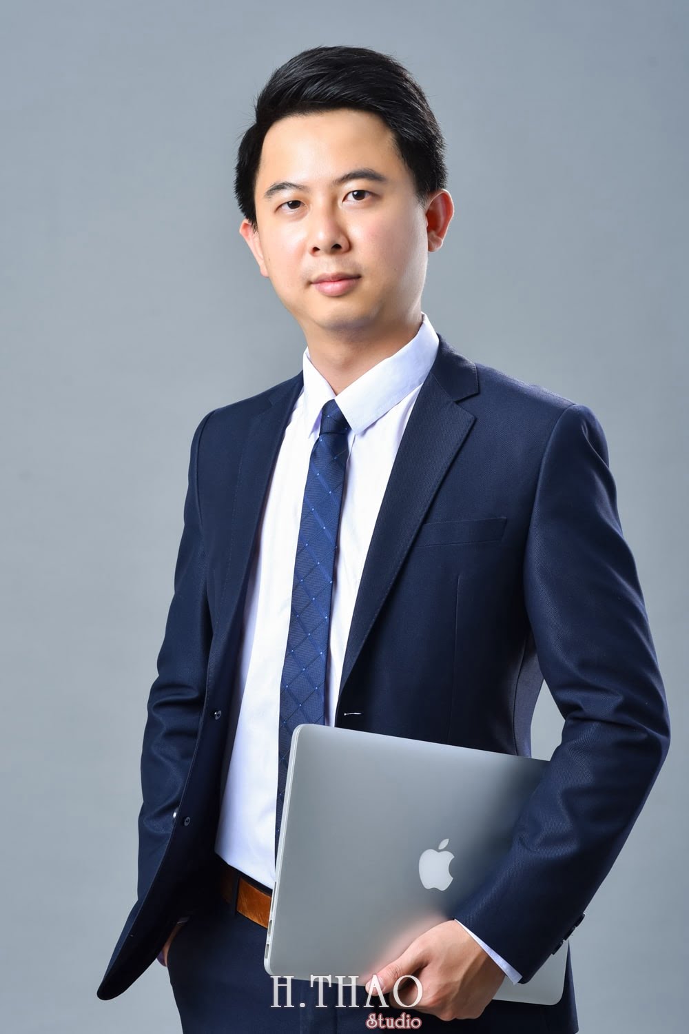 Anh profile  11 min - Tổng hợp ảnh profile nghề nghiệp bác sĩ, ngân hàng đẹp- HThao Studio