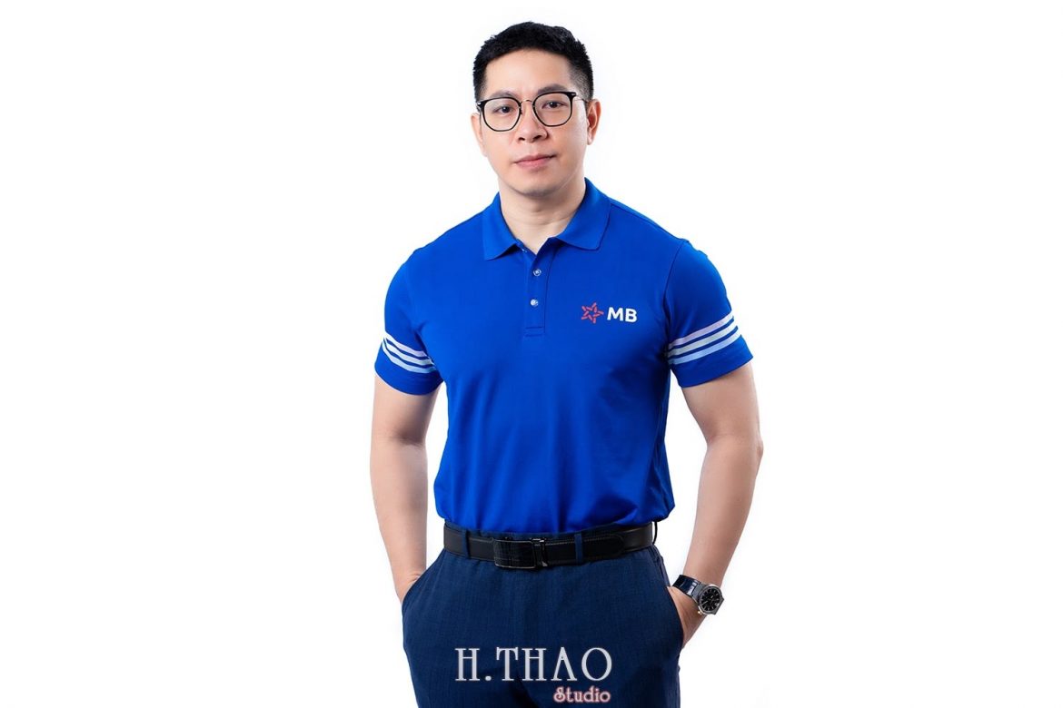 giam-doc-ngan-hang-8-min Chụp ảnh profile ấn tượng