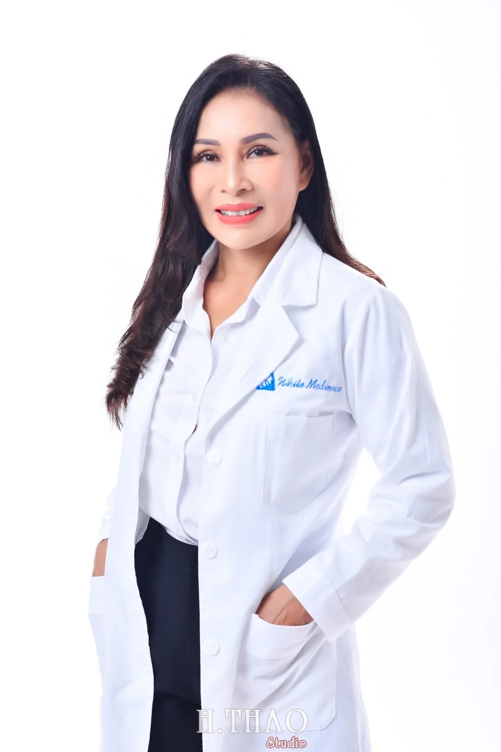 Tổng hợp ảnh profile nghề nghiệp bác sĩ, ngân hàng đẹp- HThao Studio Anh bac si 2 min - Tổng hợp ảnh profile nghề nghiệp bác sĩ, ngân hàng đẹp- HThao Studio