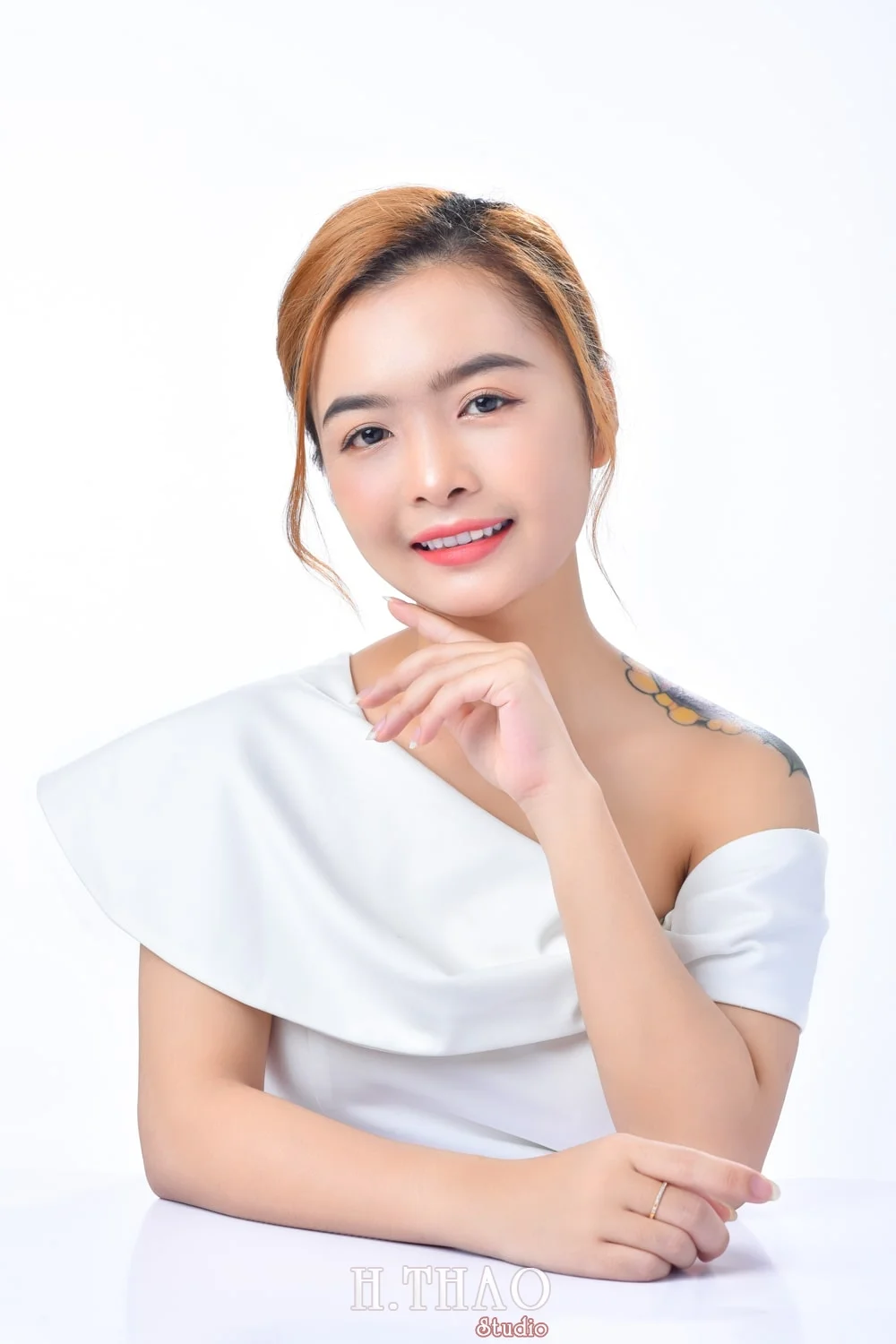 Anh doanh nhan nu 14 min - Album ảnh doanh nhân nữ phong cách beauty đẹp- HThao Studio