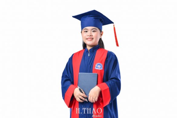 Anh tot nghiep 1 min 1 585x390 - Dịch vụ chụp ảnh tốt nghiệp cho sinh vi&ecirc;n tại Tp.HCM &ndash; HThao Studio