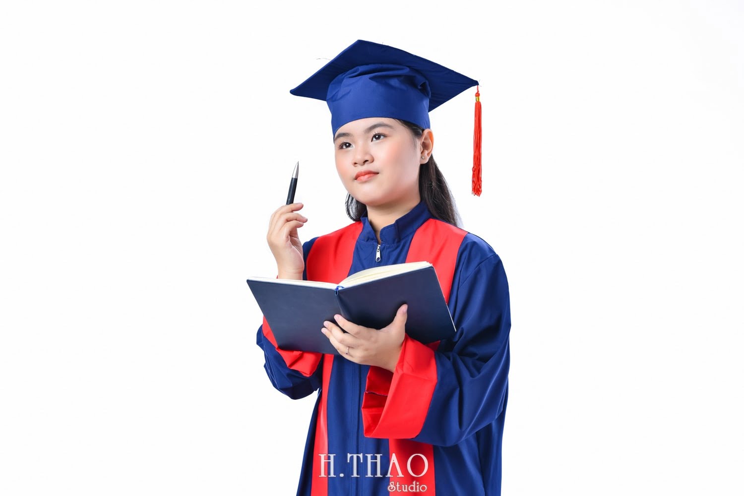Anh tot nghiep 3 min 1 - Dịch vụ chụp ảnh tốt nghiệp cho sinh viên tại Tp.HCM – HThao Studio