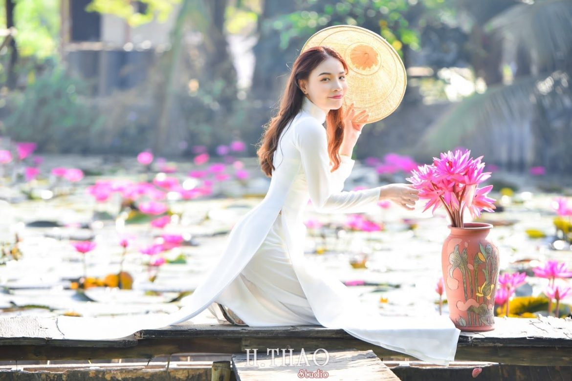ảnh áo dài trắng cùng hoa súng xinh ảnh áo dài trắng cùng hoa súng xinh