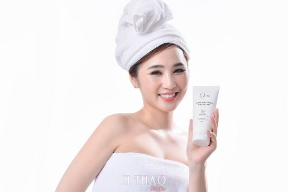 Anh beauty 2 min 585x390 - Báo giá chụp ảnh Beauty sản phẩm trọn gói – HThao Studio