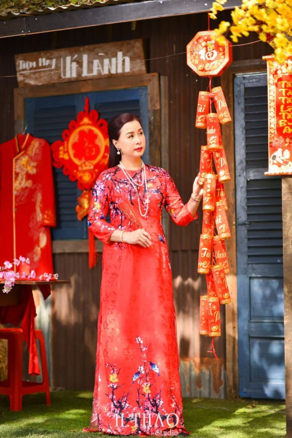 Ao dai alibaba 11 min 585x877 - Chụp ảnh áo dài tết đẹp giá rẻ tại Tp.HCM – HThao Studio