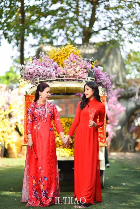 Ao dai alibaba 12 min 585x877 - Chụp ảnh áo dài tết đẹp giá rẻ tại Tp.HCM – HThao Studio