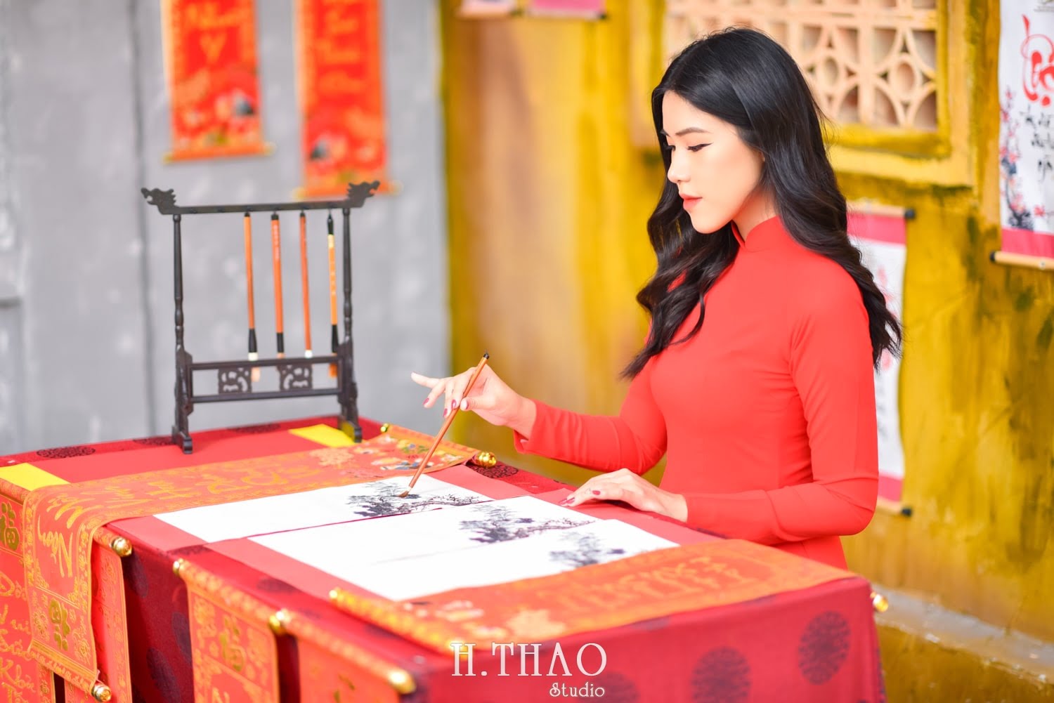 Ao dai alibaba 24 min - Báo giá dịch vụ chụp ảnh tết tại Tp.HCM – HThao Studio
