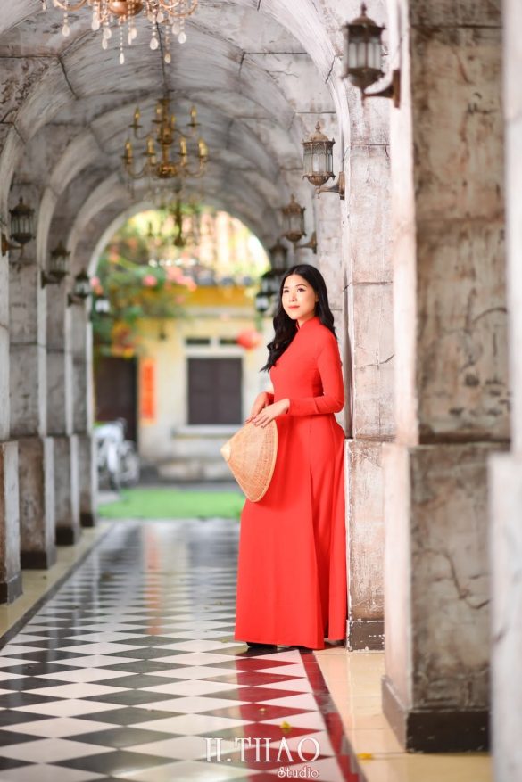 Ao dai alibaba 29 min 585x877 - Chụp ảnh áo dài tết đẹp giá rẻ tại Tp.HCM – HThao Studio