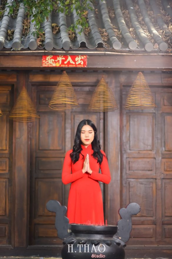 Ao dai alibaba 7 min 585x878 - Chụp ảnh áo dài tết đẹp giá rẻ tại Tp.HCM – HThao Studio