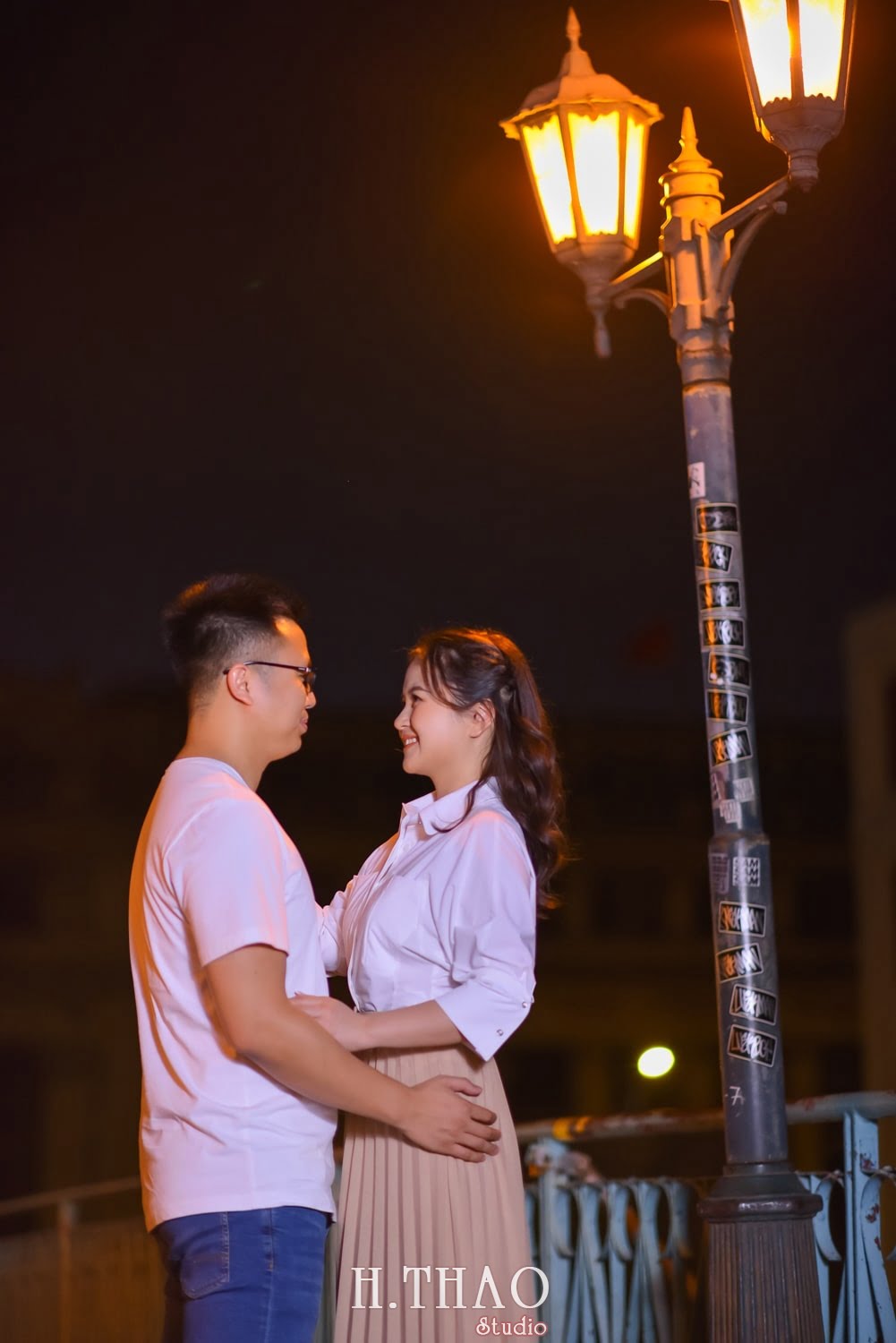 Anh chup couple ban dem 5 min - Album ảnh couple chụp buổi tối đẹp lung linh - HThao Studio