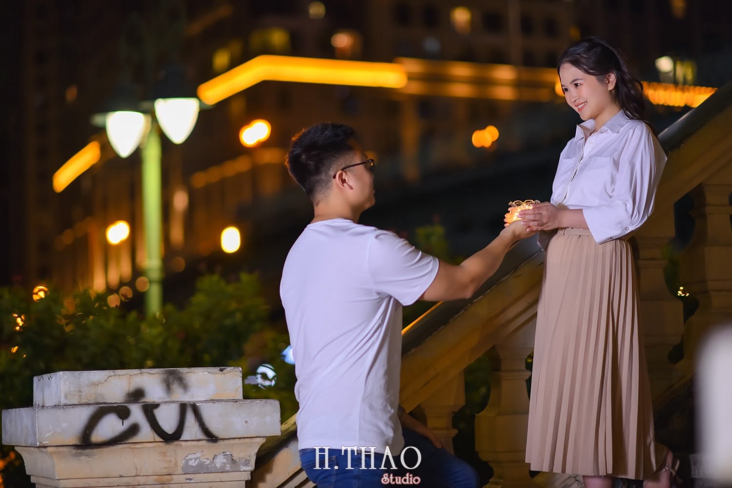 Anh chup couple ban dem 9 min - Album ảnh couple chụp buổi tối đẹp lung linh - HThao Studio