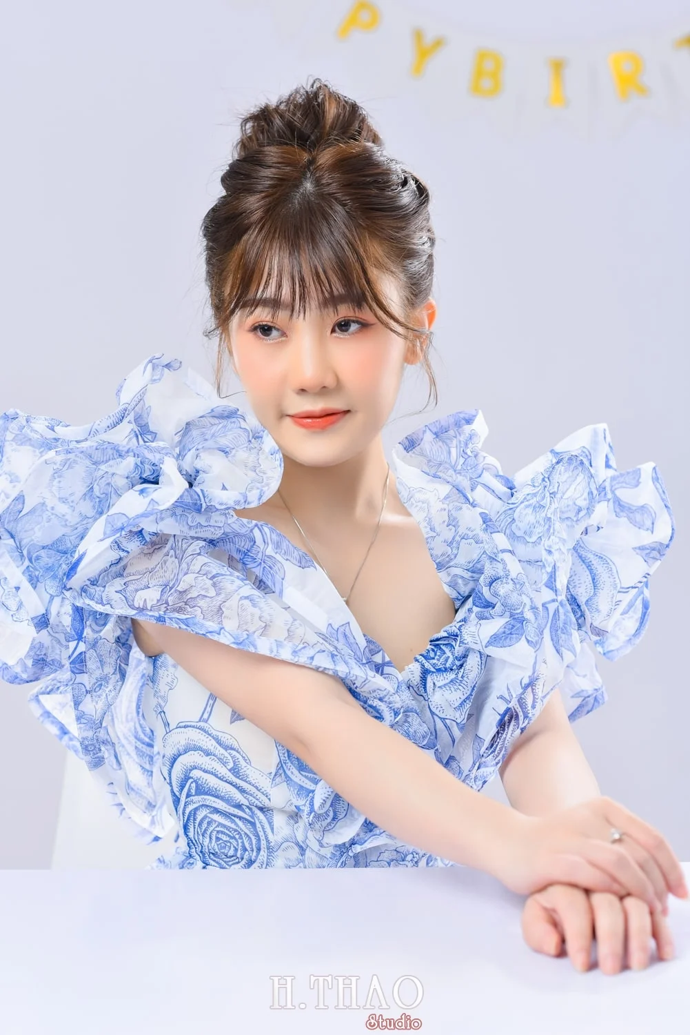 Cách tạo dáng chụp ảnh nàng thơ hot nhất năm 2023 Anh sinh nhat nu 5 min - Cách tạo dáng chụp ảnh nàng thơ hot nhất năm 2023