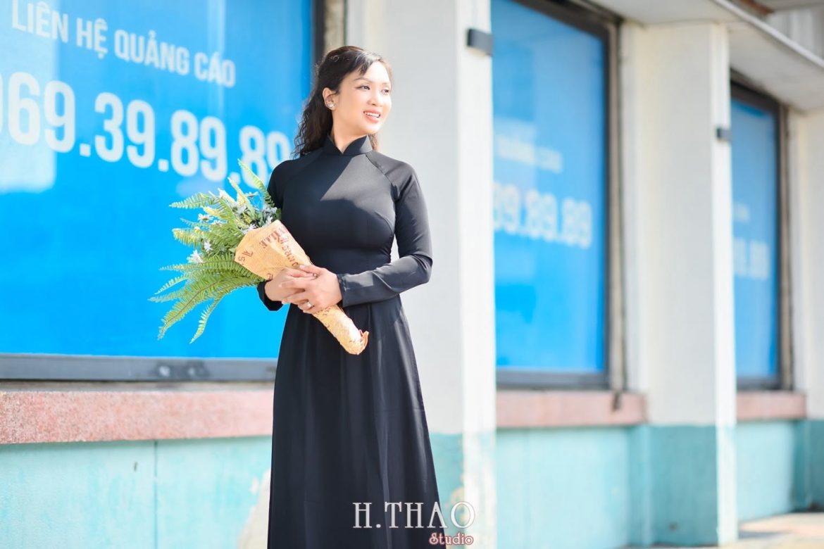 Chụp ảnh áo dài tại chợ bến thành đẹp