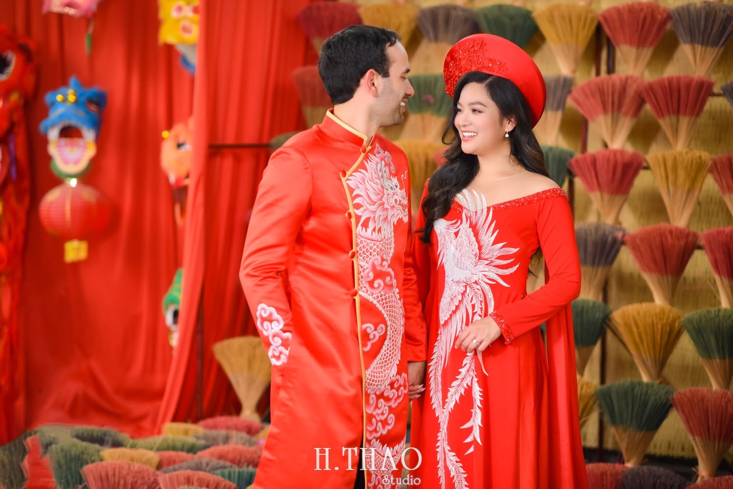 Anh couple 1 min - Bộ ảnh cưới áo dài truyền thống theo phong cách Việt đẹp – HThao Studio