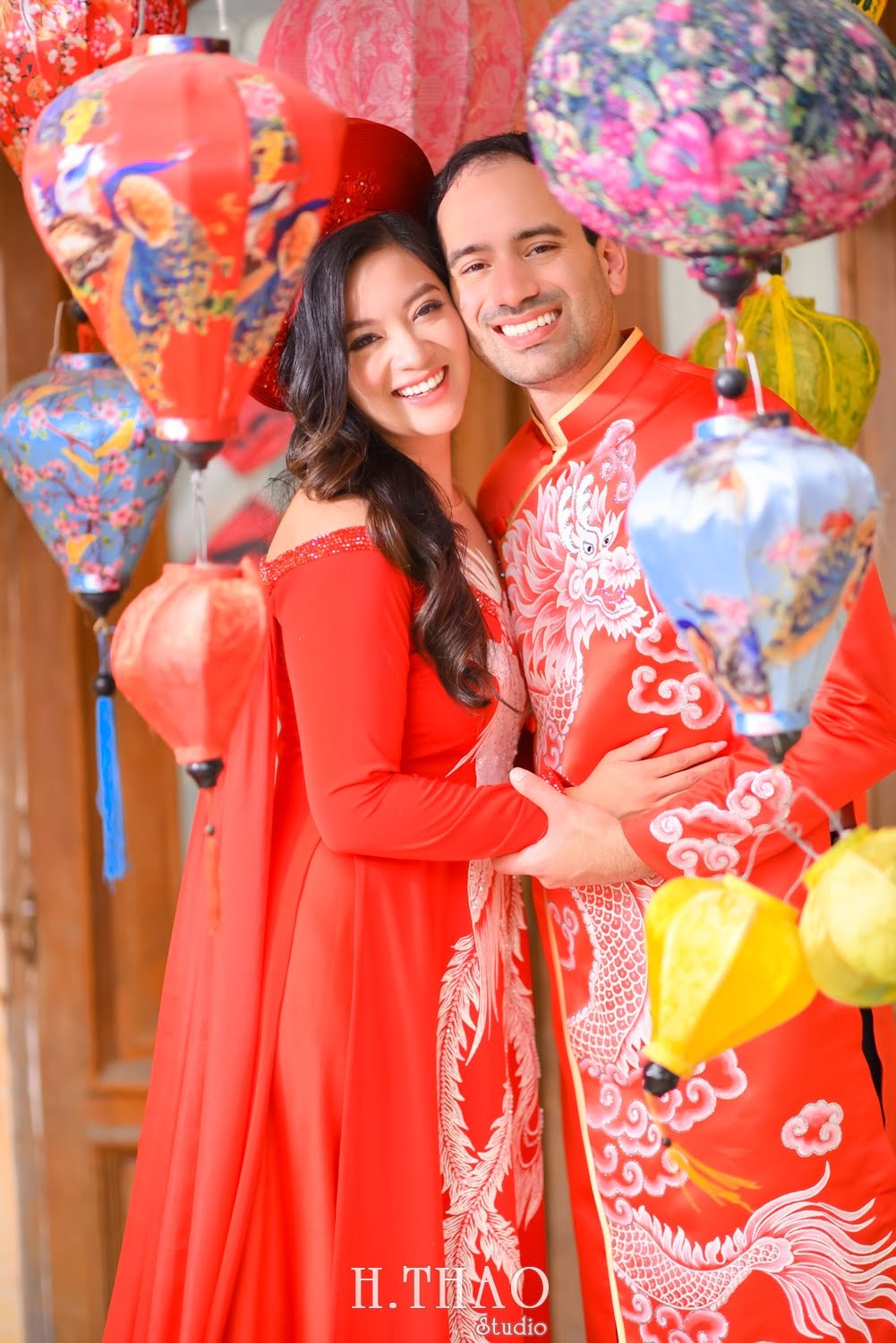 Anh couple 11 min - Bộ ảnh cưới áo dài truyền thống theo phong cách Việt đẹp – HThao Studio