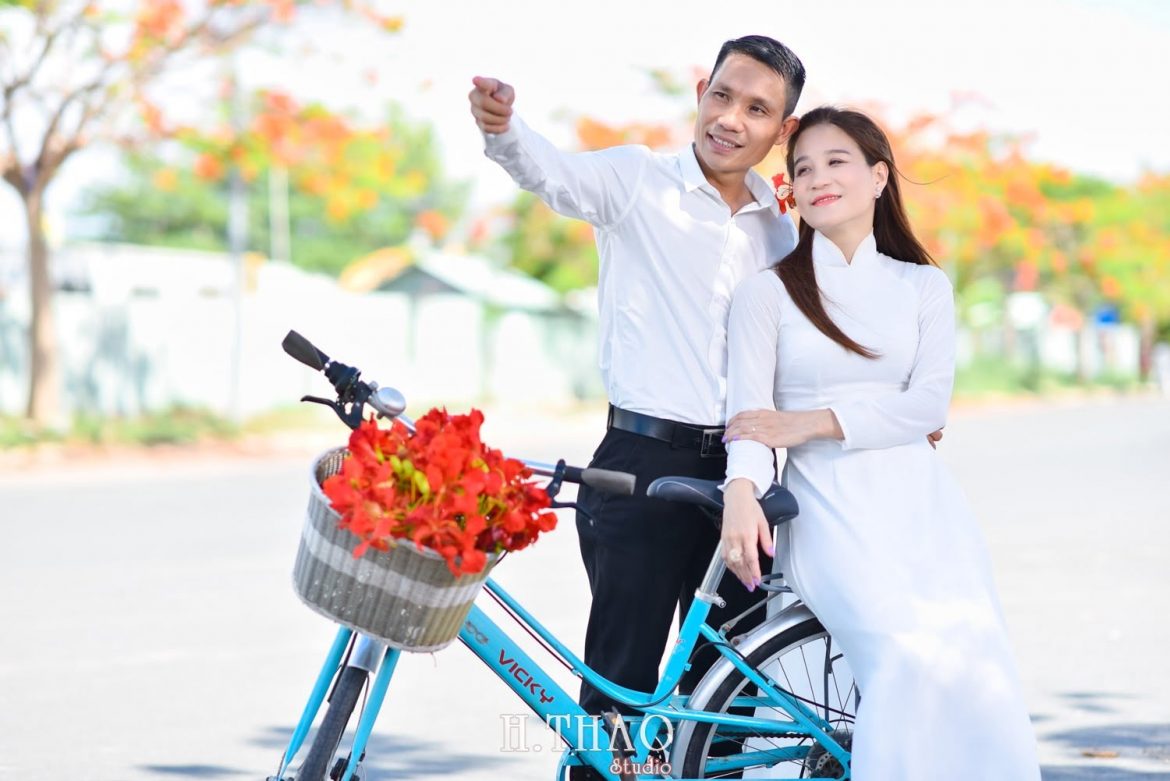 Anh hoa phuong (12)-min Ảnh chụp áo dài couple hoa phượng đẹp