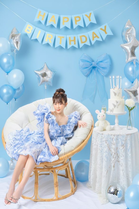 Anh SN 8 min 585x878 - Bảng giá & concept chụp ảnh sinh nhật đẹp tại Tp.HCM - HThao Studio