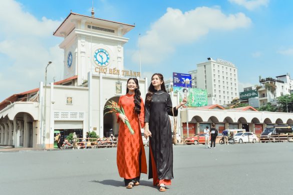 Anh ao dai tet 18 min 585x390 - Concept chụp ảnh áo dài cách tân vào dịp Tết đẹp 2025