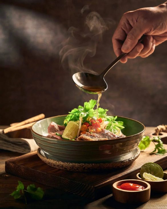 Anh chup food 1 585x731 - Studio chụp ảnh sản phẩm chuyên nghiệp tại Tp.HCM- HThao Studio