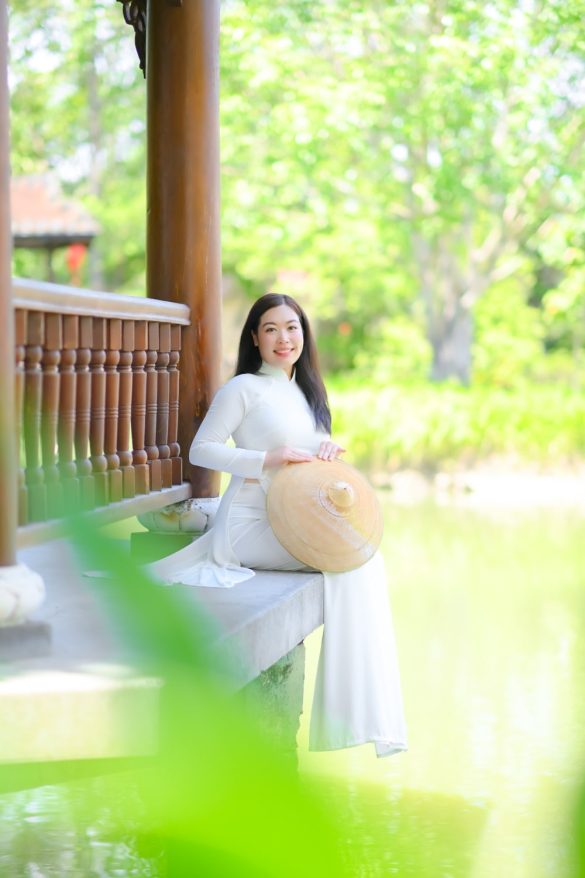 Anh ao dai bao tang quan 9 2 min 585x878 - Bảo tàng Áo dài – Nét đẹp truyền thống giữa lòng Sài Gòn