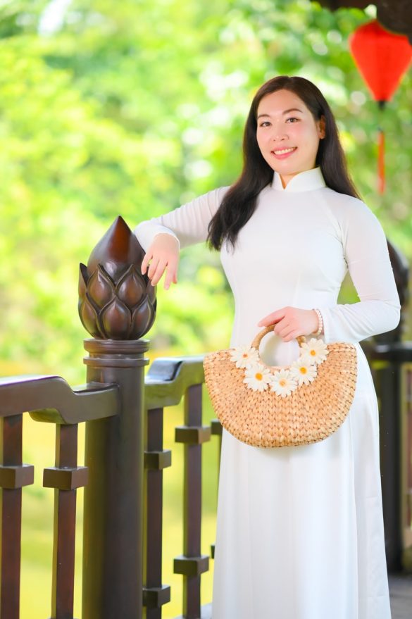 Anh ao dai bao tang quan 9 8 min 585x879 - Bảo tàng Áo dài – Nét đẹp truyền thống giữa lòng Sài Gòn